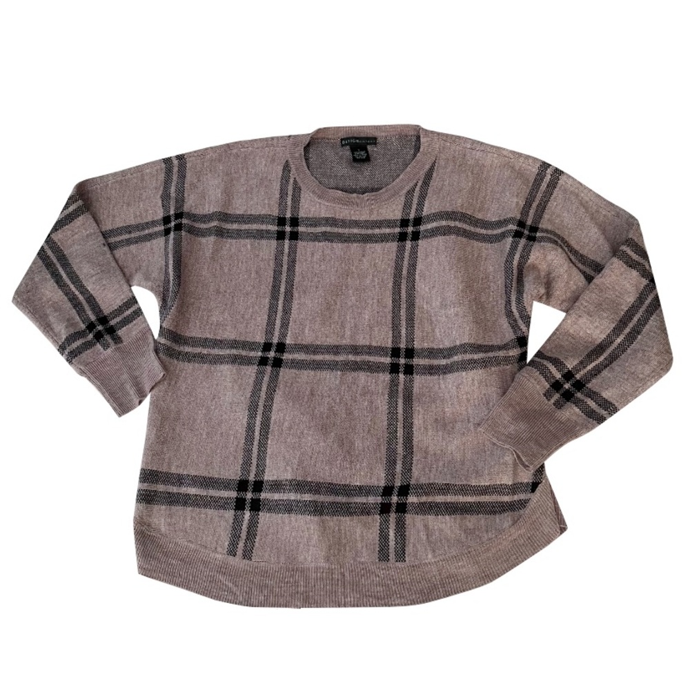 Design History Tan Plaid Sweater‎